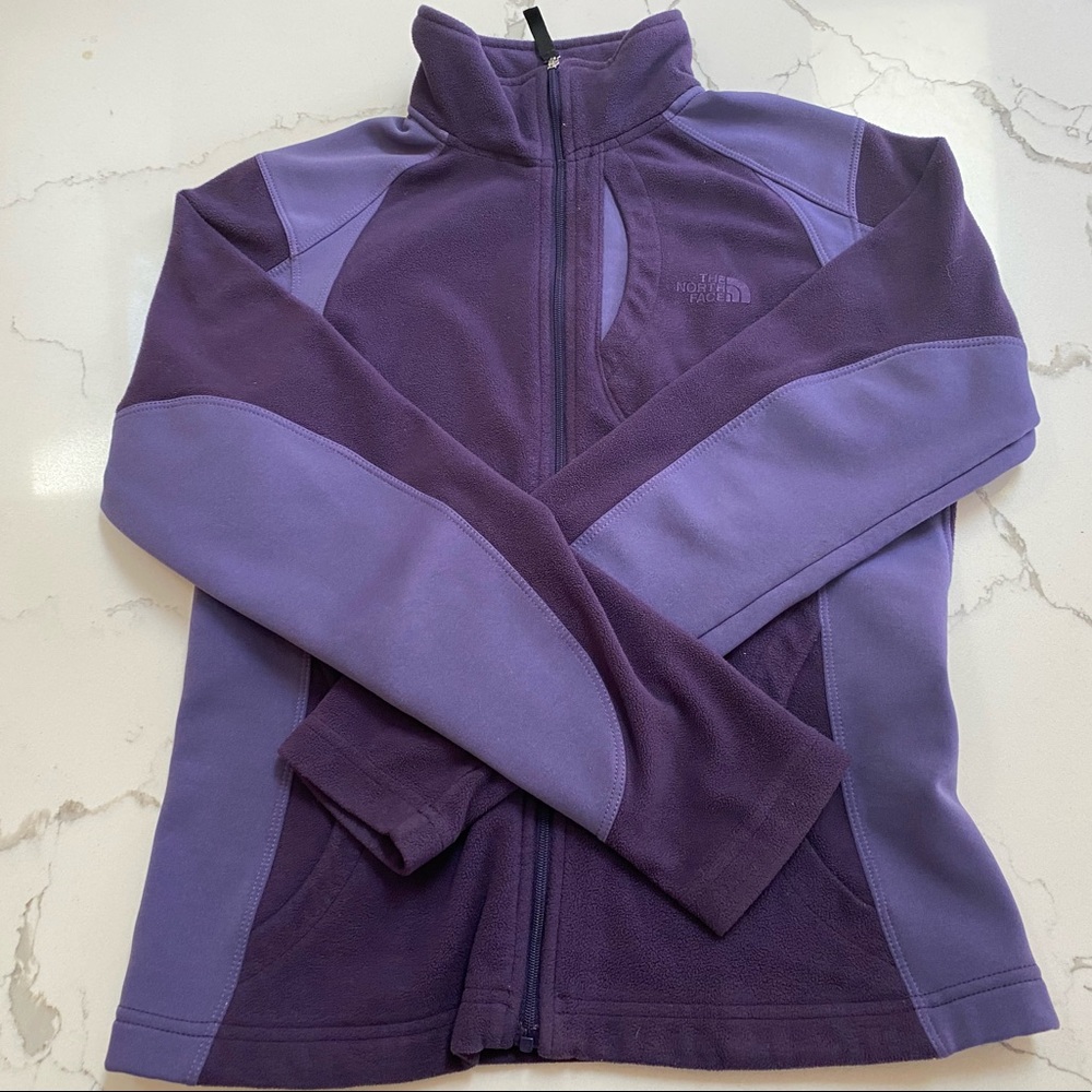 North Face Zip Up size:XS selling price: 15.00